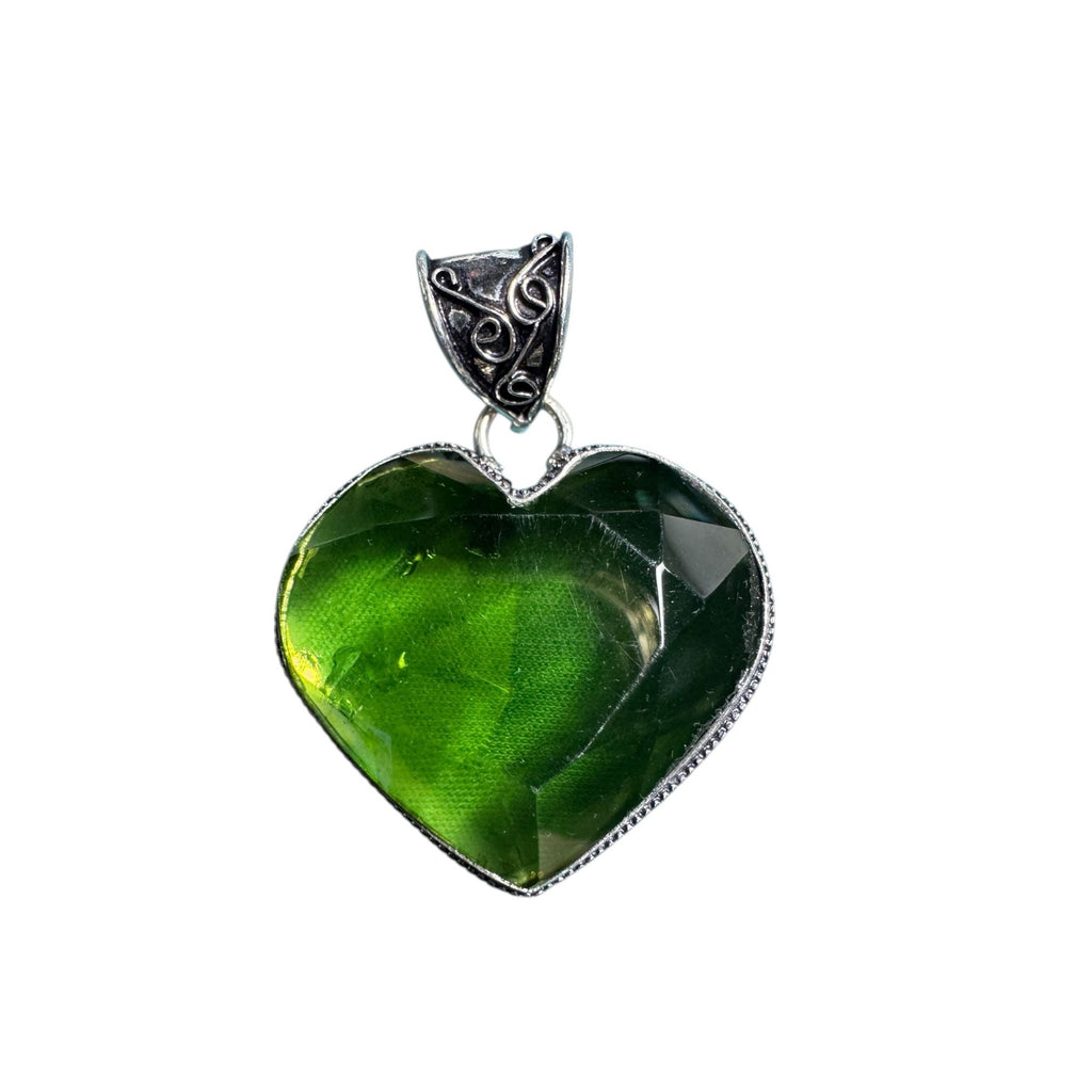 Sterling Silver 925 Heart Pendant Deep Green Faceted Glass Stone Ornate Vintage Style Design