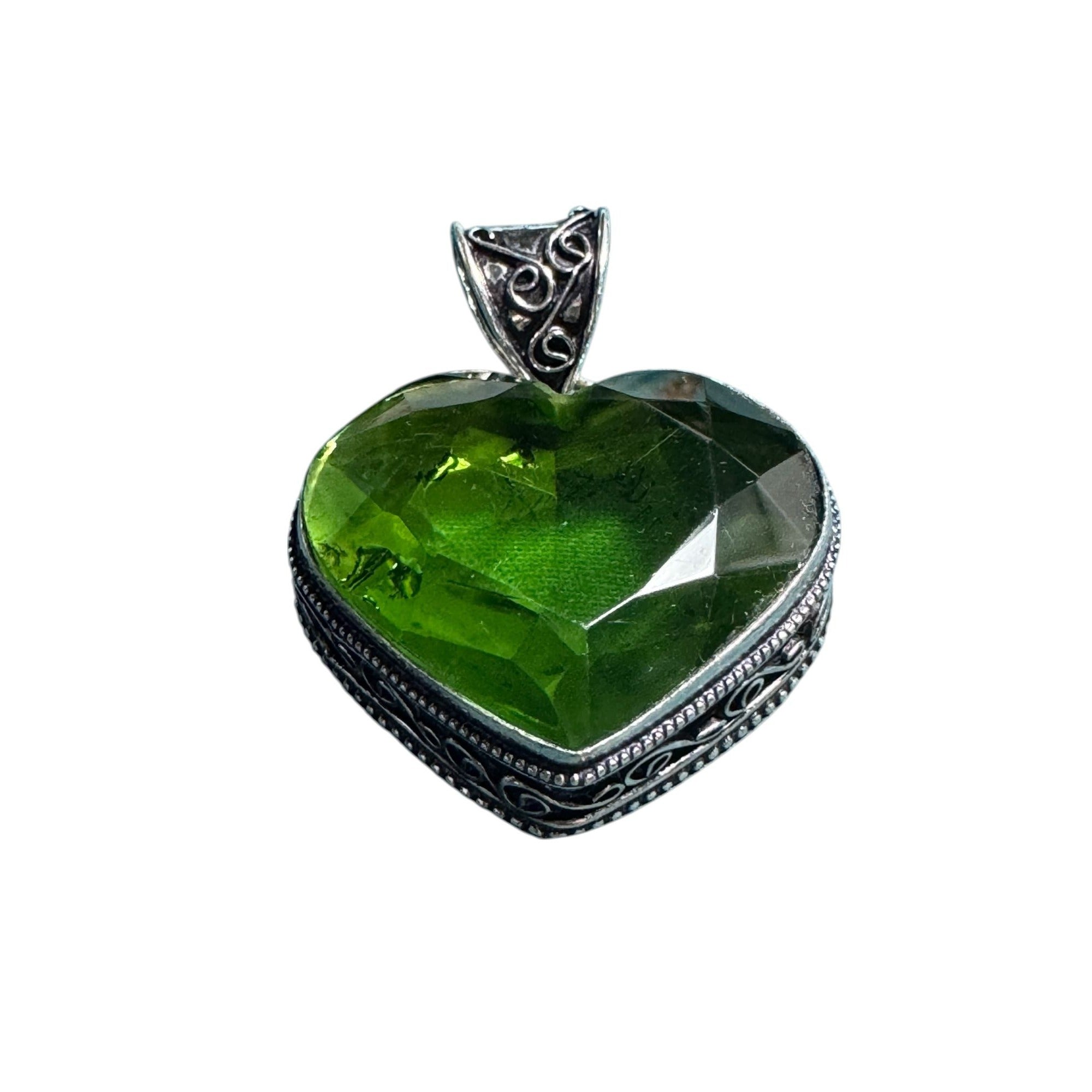 Sterling Silver 925 Heart Pendant Deep Green Faceted Glass Stone Ornate Vintage Style Design