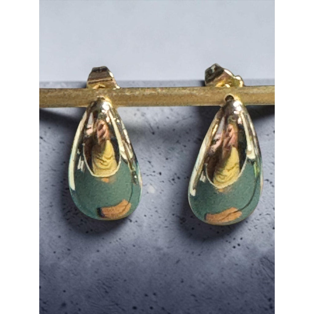 Gold-Tone Teardrop Clip-On Earrings With Ribbed Detail