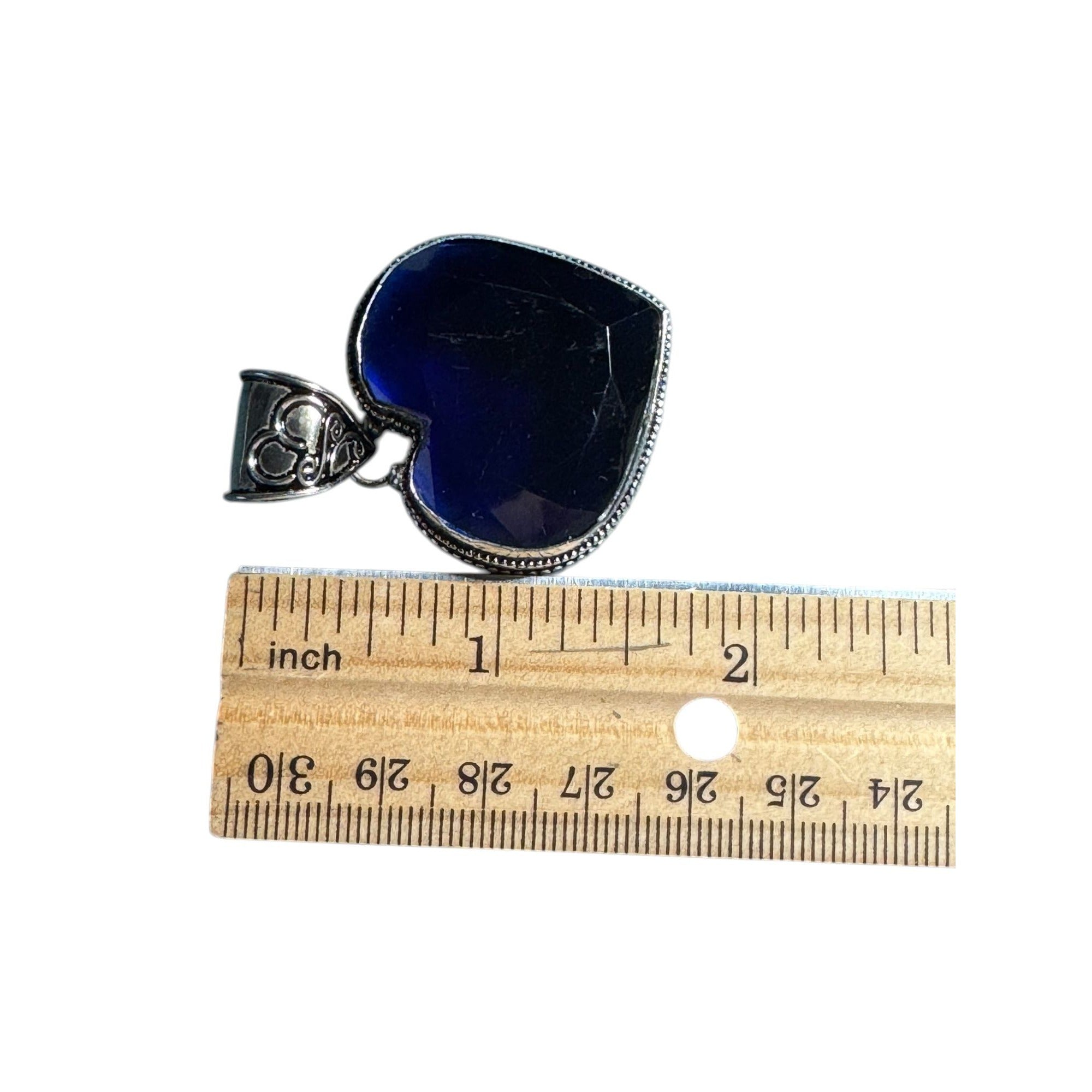 Sterling Silver 925 Heart Pendant Deep Blue Faceted Glass Stone Ornate Vintage Style Design