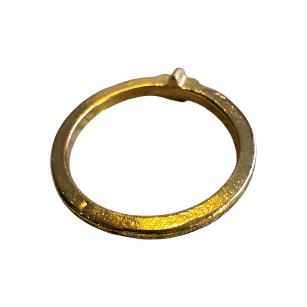 Gold Tone Star Shaped Minimalist Ring Size 5 Simple Band Design For Everyday Wear