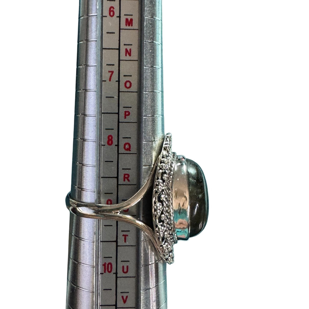 Vintage-Inspired Labradorite & Sterling Silver Statement Ring With Intricate Detailing