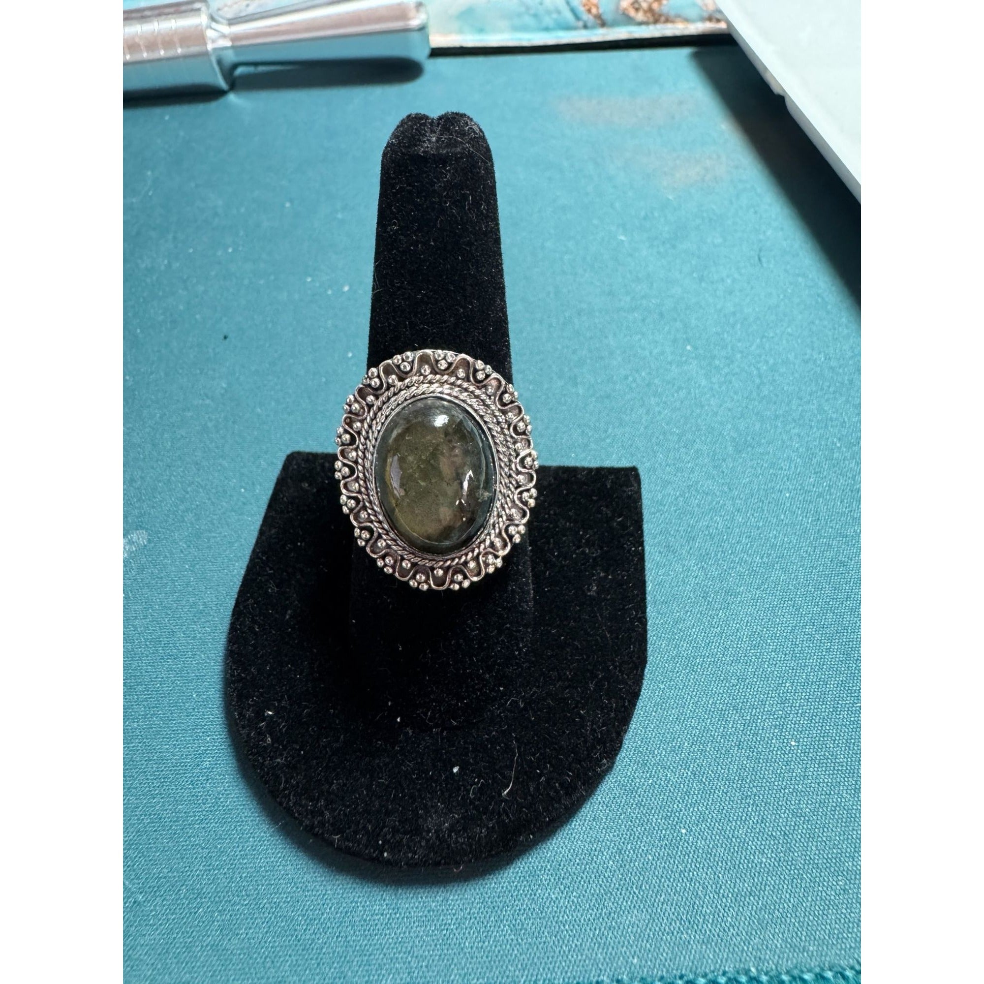 Vintage-Inspired Labradorite & Sterling Silver Statement Ring With Intricate Detailing