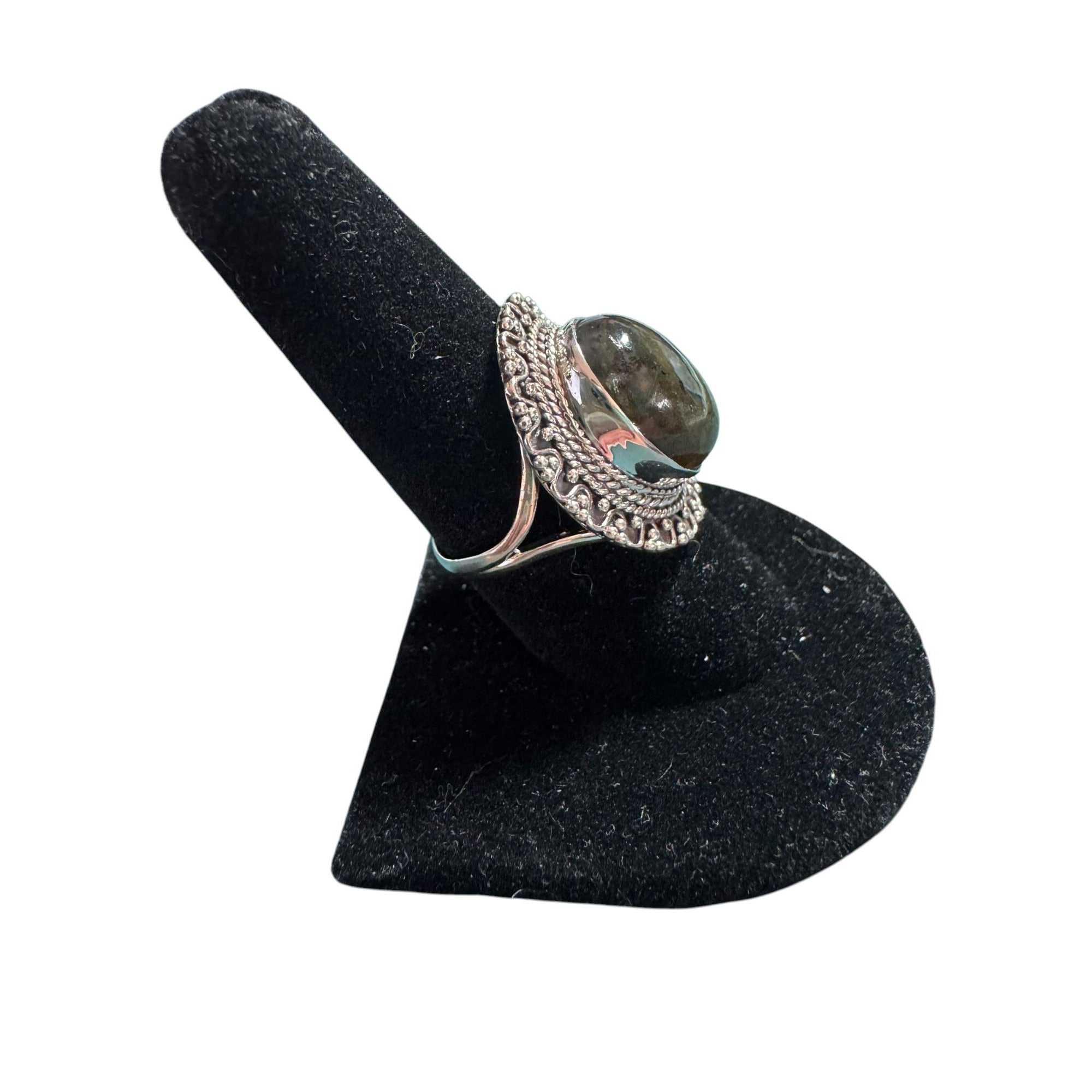 Vintage-Inspired Labradorite & Sterling Silver Statement Ring With Intricate Detailing