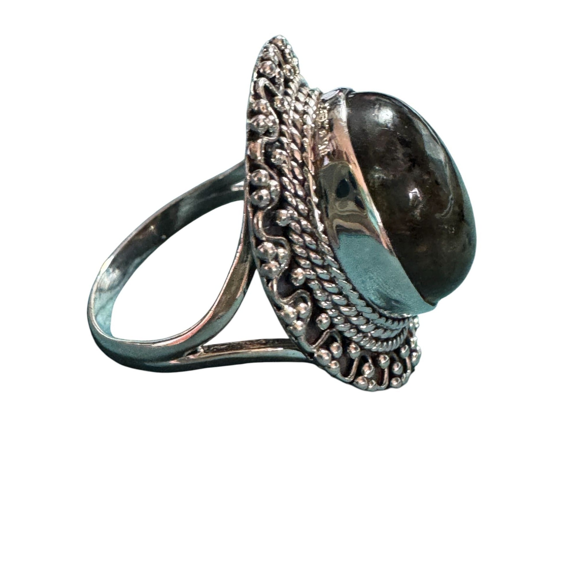 Vintage-Inspired Labradorite & Sterling Silver Statement Ring With Intricate Detailing