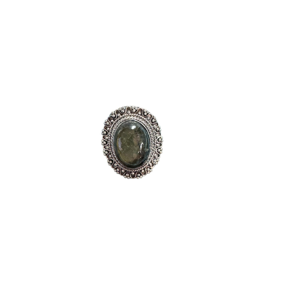 Vintage-Inspired Labradorite & Sterling Silver Statement Ring With Intricate Detailing