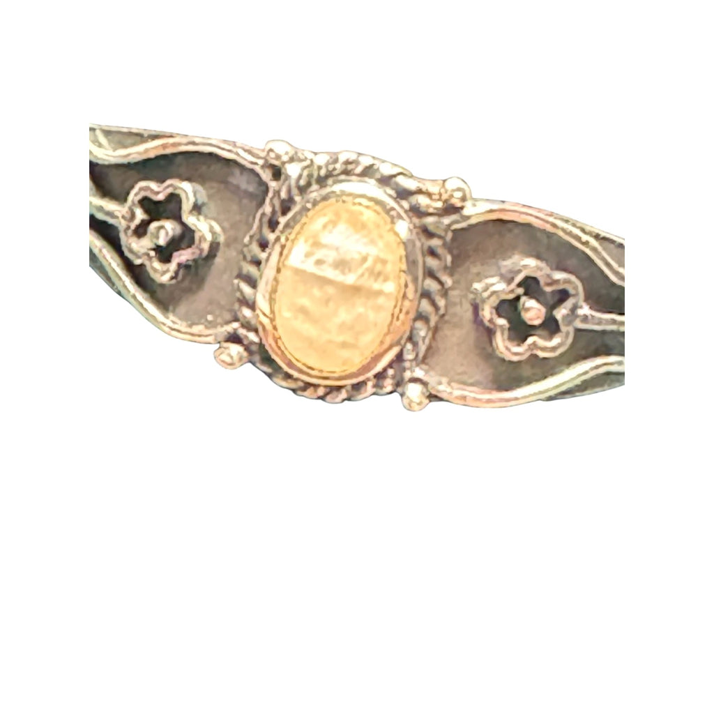 Vintage Sterling Silver Floral Ring with Oval mother-of-pearl or moonstone cabochon Stone Accent