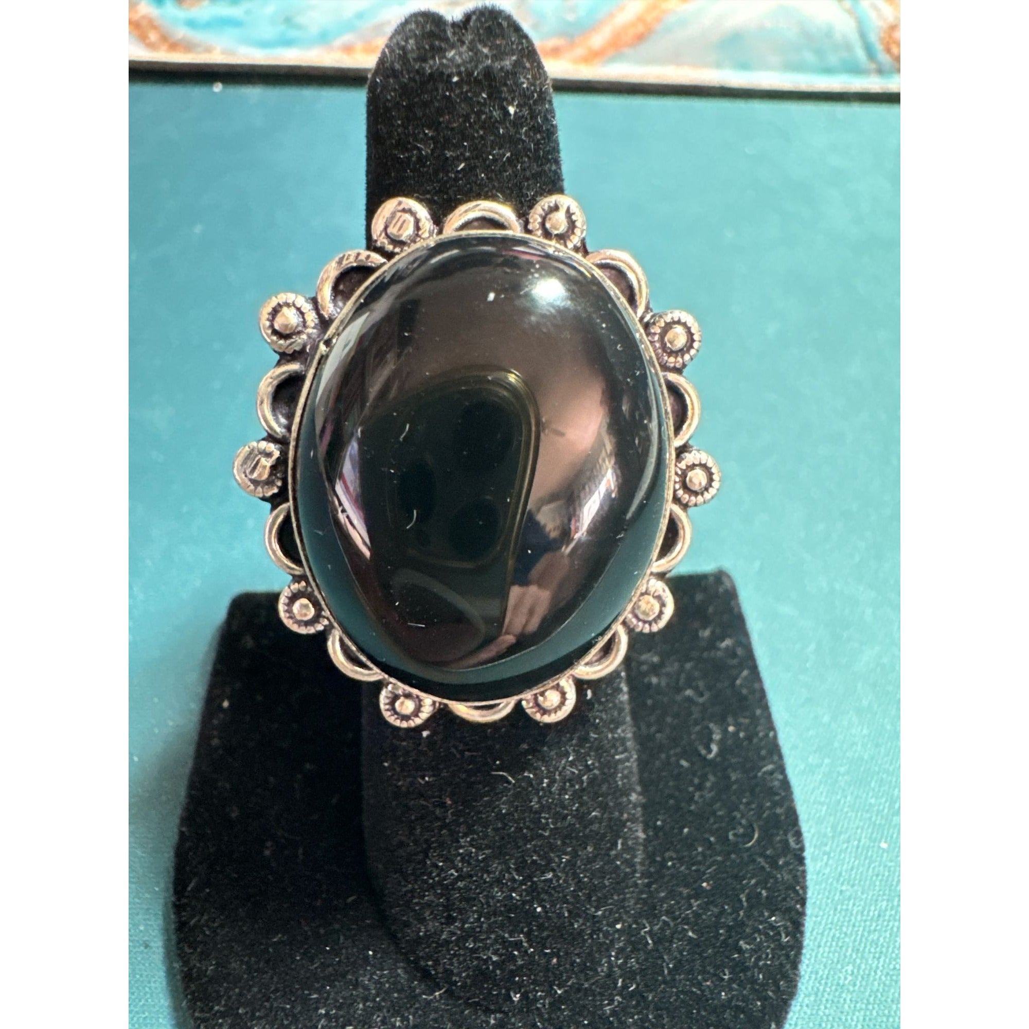 Sterling Silver 925 Large Black Onyx Statement Ring – Oval Cabochon – Scalloped Boho Vintage Style – Size 8.5
